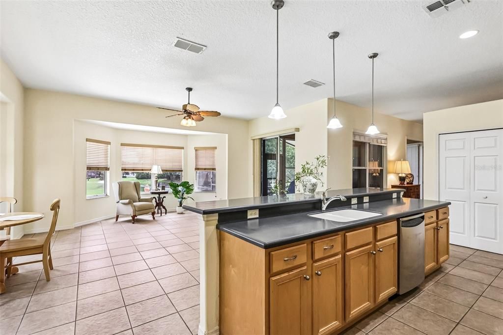 For Sale: $433,000 (3 beds, 2 baths, 2407 Square Feet)