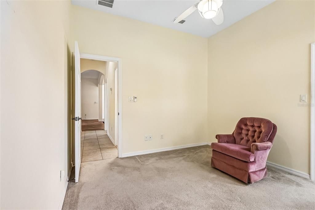 For Sale: $433,000 (3 beds, 2 baths, 2407 Square Feet)
