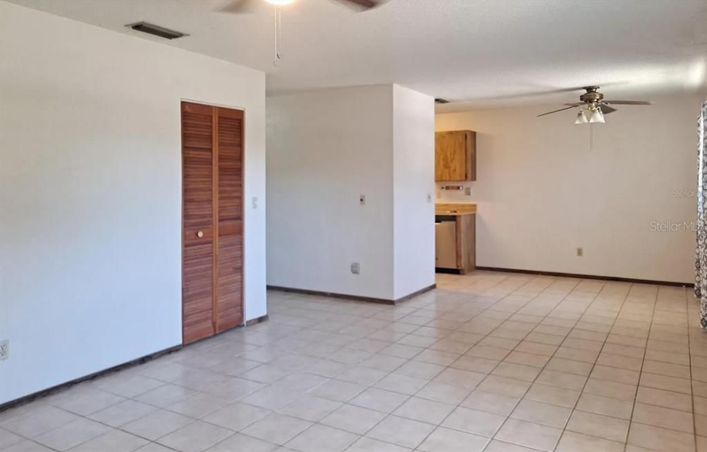 В аренду: $1,499 (2 спален, 2 ванн, 1025 Квадратных фут)