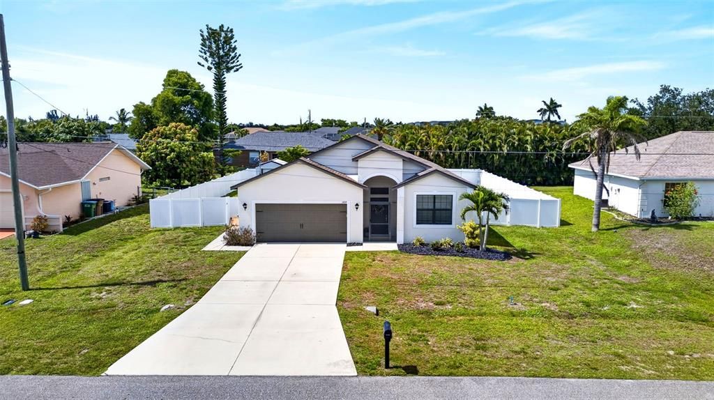 For Sale: $349,900 (4 beds, 2 baths, 1853 Square Feet)
