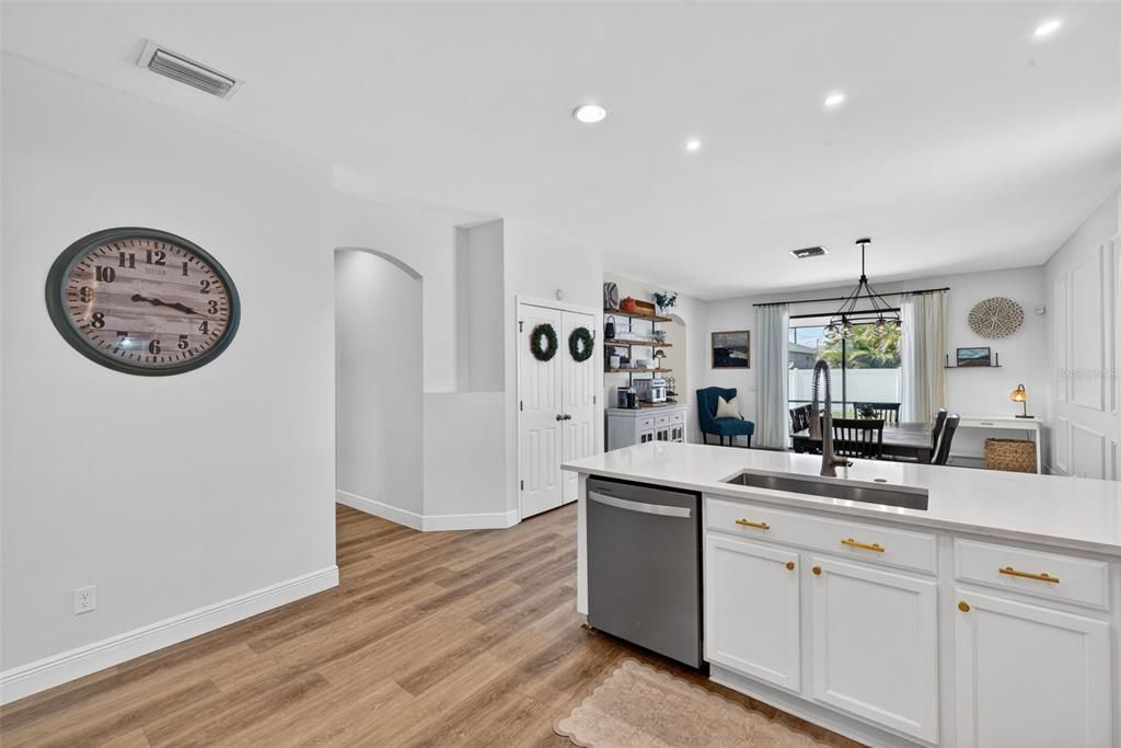 For Sale: $349,900 (4 beds, 2 baths, 1853 Square Feet)