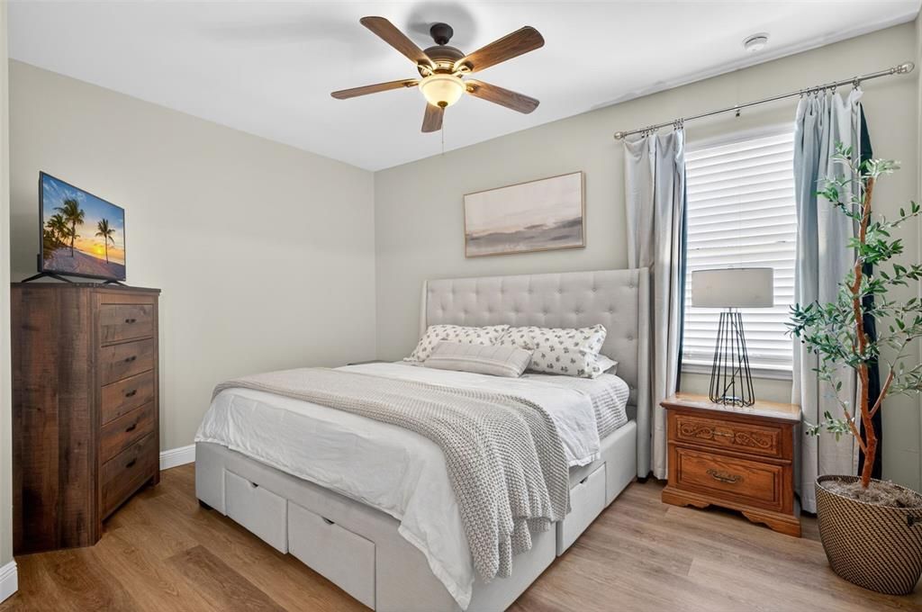 For Sale: $349,900 (4 beds, 2 baths, 1853 Square Feet)