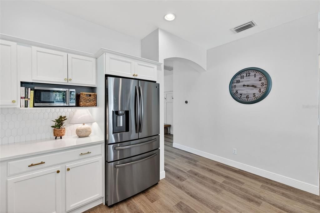 For Sale: $349,900 (4 beds, 2 baths, 1853 Square Feet)