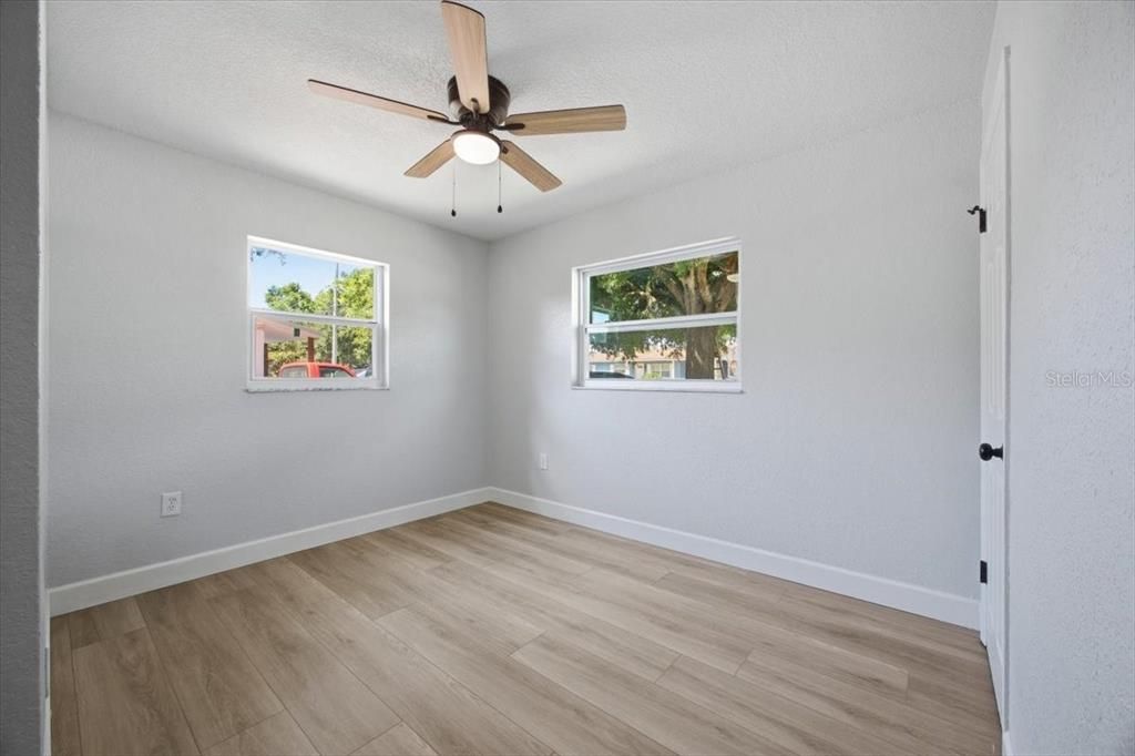 For Sale: $244,900 (3 beds, 1 baths, 1000 Square Feet)