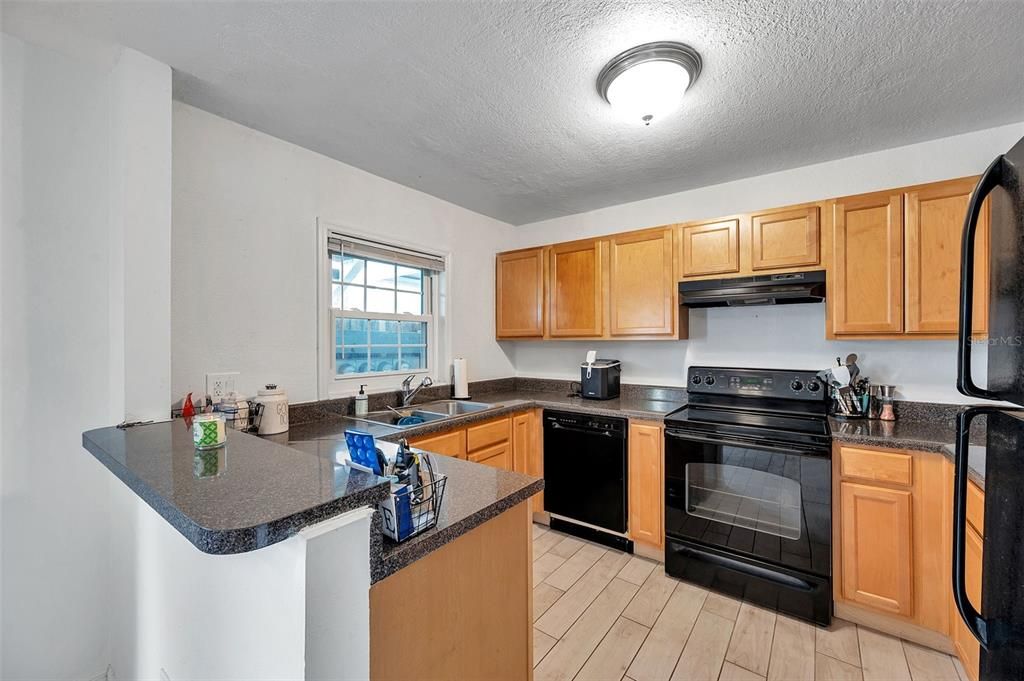 For Sale: $846,000 (6 beds, 0 baths, 1018 Square Feet)