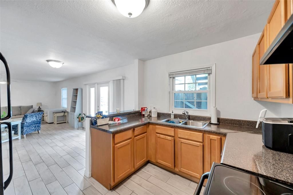 For Sale: $846,000 (6 beds, 0 baths, 1018 Square Feet)