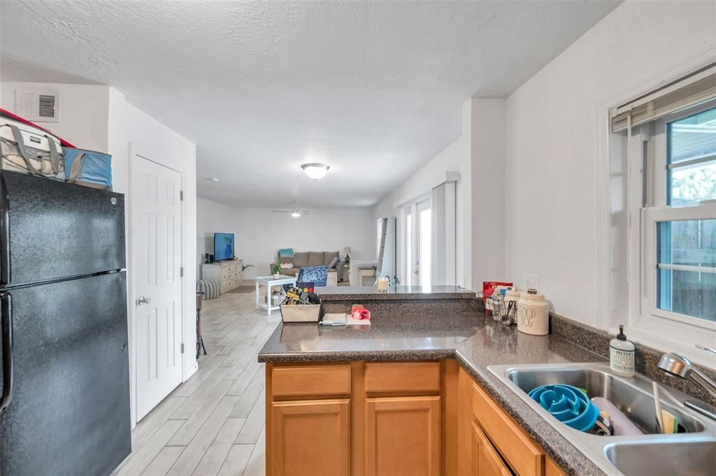 For Sale: $846,000 (6 beds, 0 baths, 1018 Square Feet)