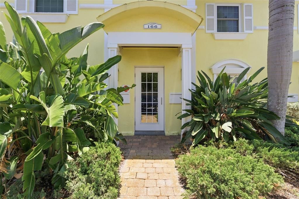 For Sale: $846,000 (6 beds, 0 baths, 1018 Square Feet)
