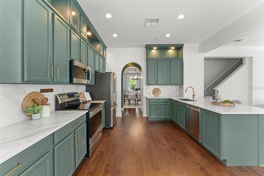 For Sale: $1,149,000 (4 beds, 3 baths, 2731 Square Feet)