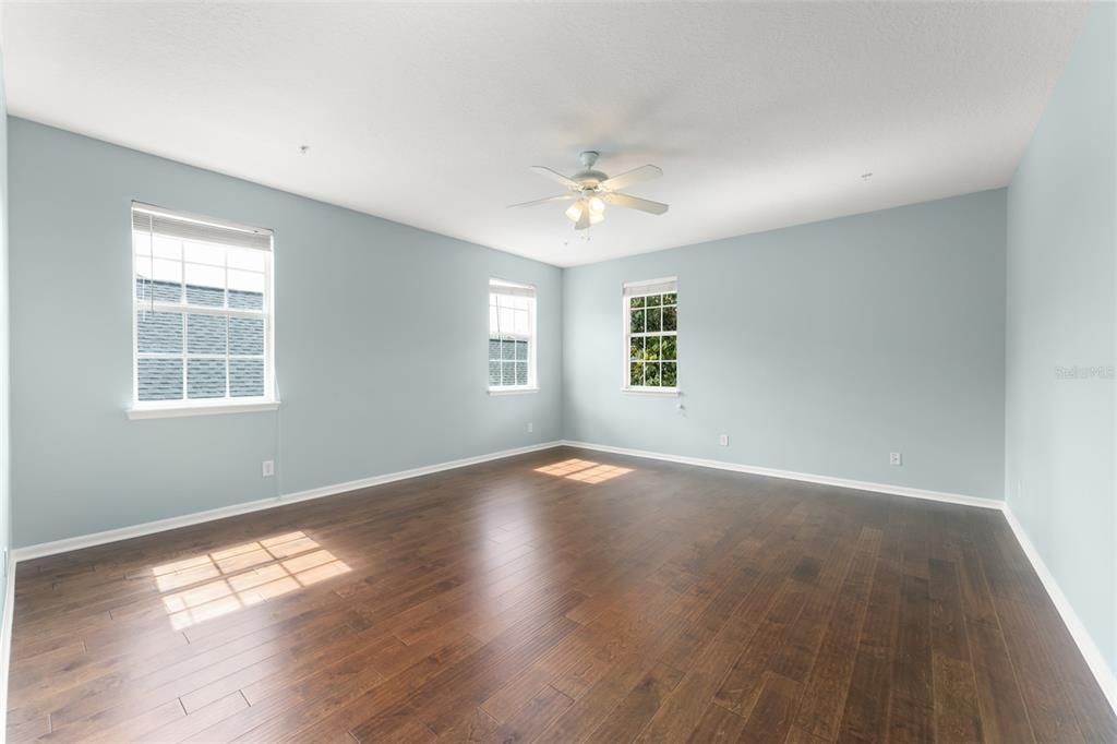 For Sale: $1,149,000 (4 beds, 3 baths, 2731 Square Feet)