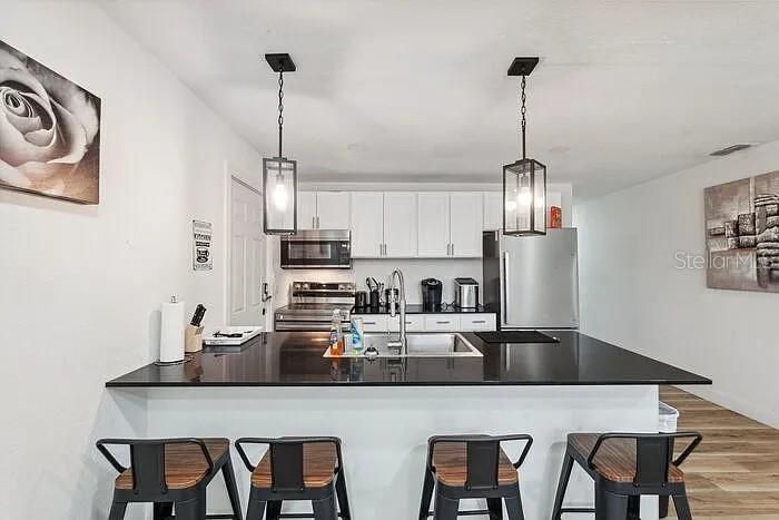 En Venta: $300,000 (6 camas, 2 baños, 1395 Pies cuadrados)
