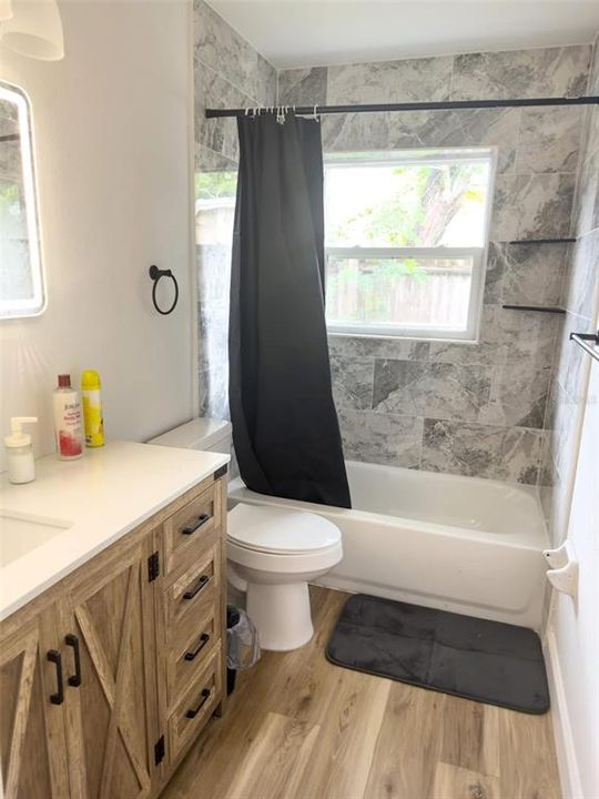 En Venta: $300,000 (6 camas, 2 baños, 1395 Pies cuadrados)