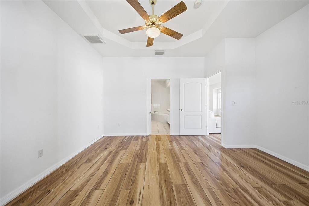 For Sale: $305,000 (2 beds, 2 baths, 1525 Square Feet)
