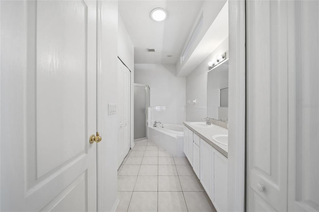 For Sale: $305,000 (2 beds, 2 baths, 1525 Square Feet)