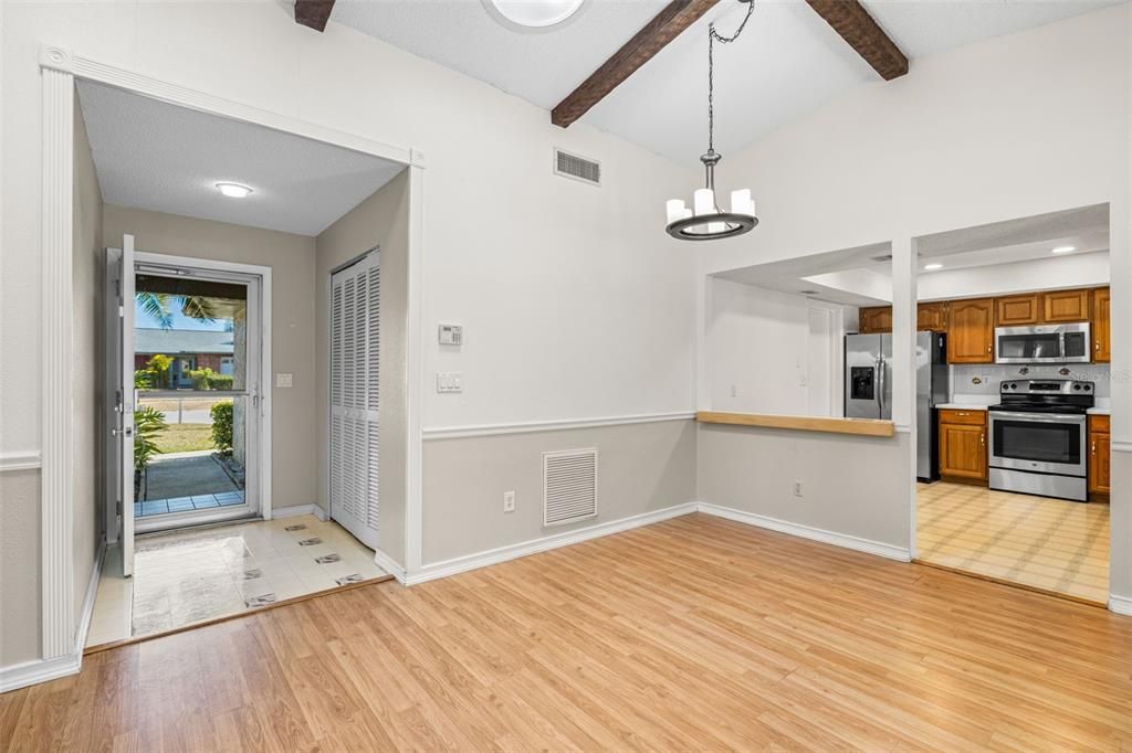 Active With Contract: $3,250 (3 beds, 2 baths, 1528 Square Feet)