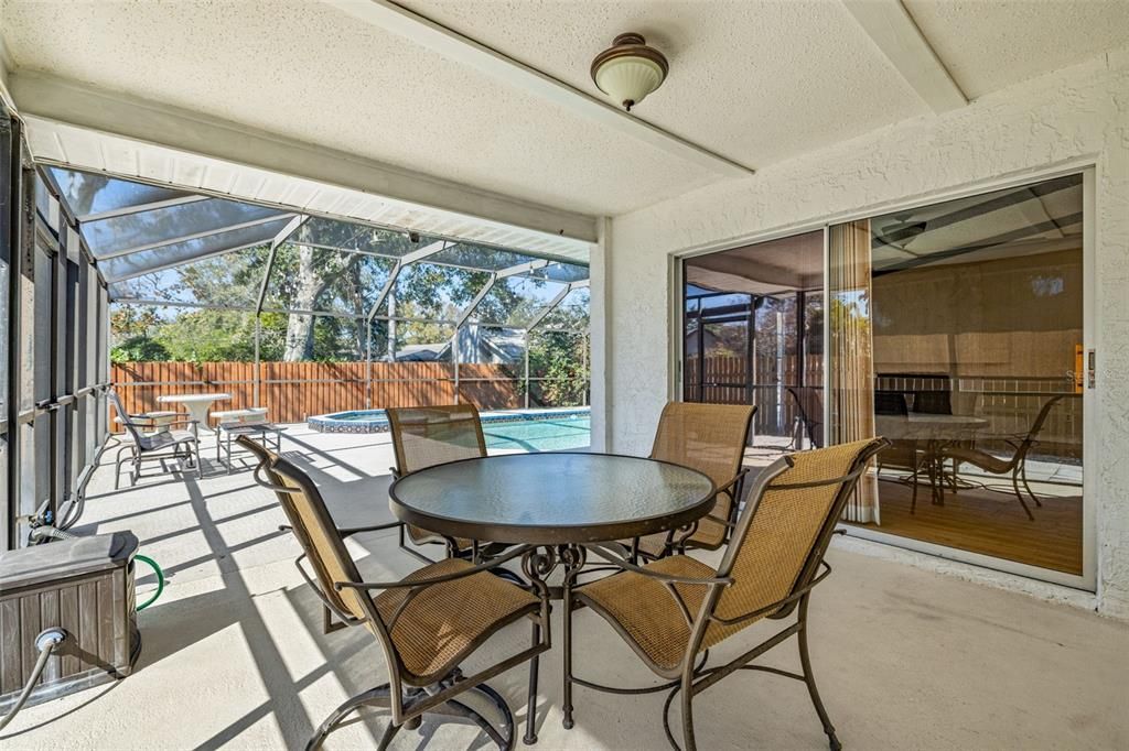 Active With Contract: $3,250 (3 beds, 2 baths, 1528 Square Feet)