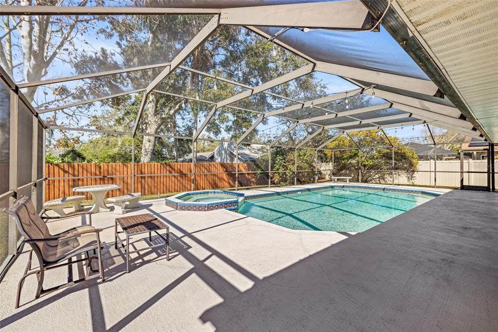 Active With Contract: $3,250 (3 beds, 2 baths, 1528 Square Feet)