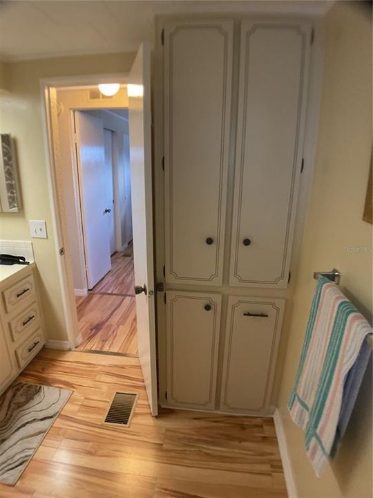 For Sale: $190,000 (2 beds, 2 baths, 1152 Square Feet)