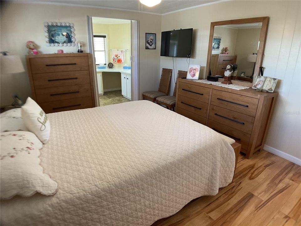 For Sale: $190,000 (2 beds, 2 baths, 1152 Square Feet)