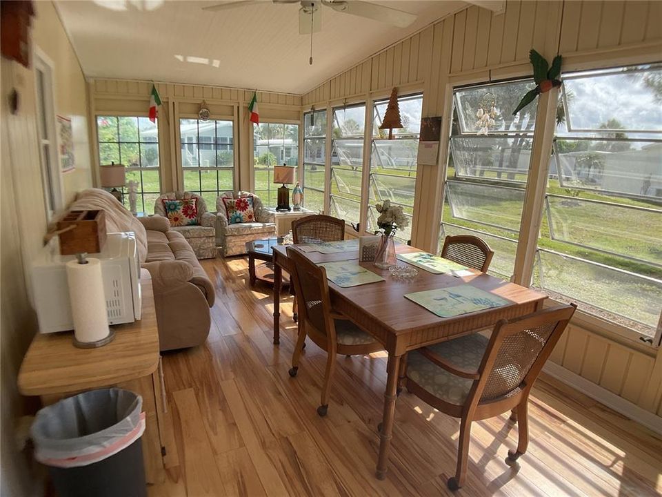 For Sale: $190,000 (2 beds, 2 baths, 1152 Square Feet)