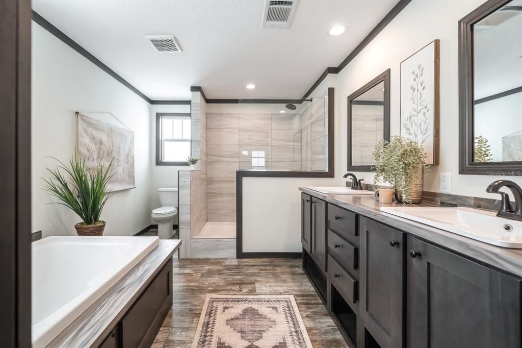 For Sale: $285,000 (3 beds, 2 baths, 1530 Square Feet)
