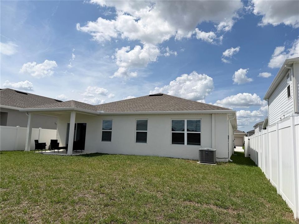 For Sale: $360,000 (3 beds, 2 baths, 1554 Square Feet)