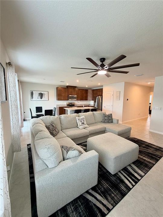 For Sale: $360,000 (3 beds, 2 baths, 1554 Square Feet)