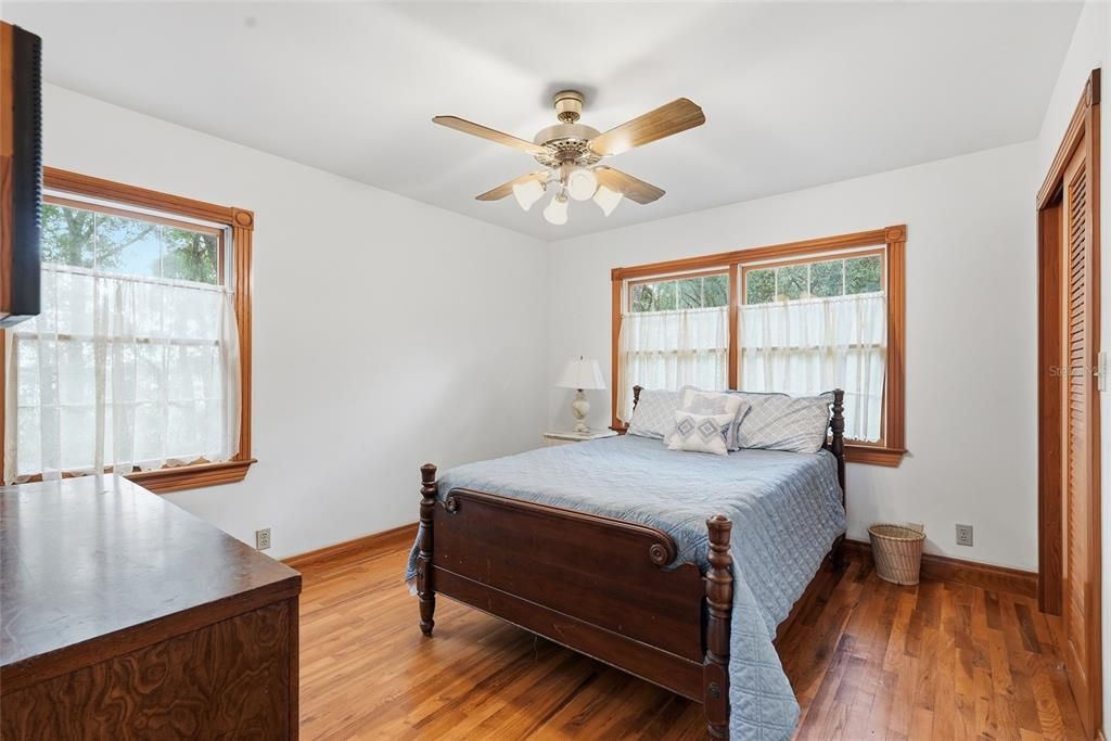 For Sale: $499,000 (3 beds, 3 baths, 2408 Square Feet)