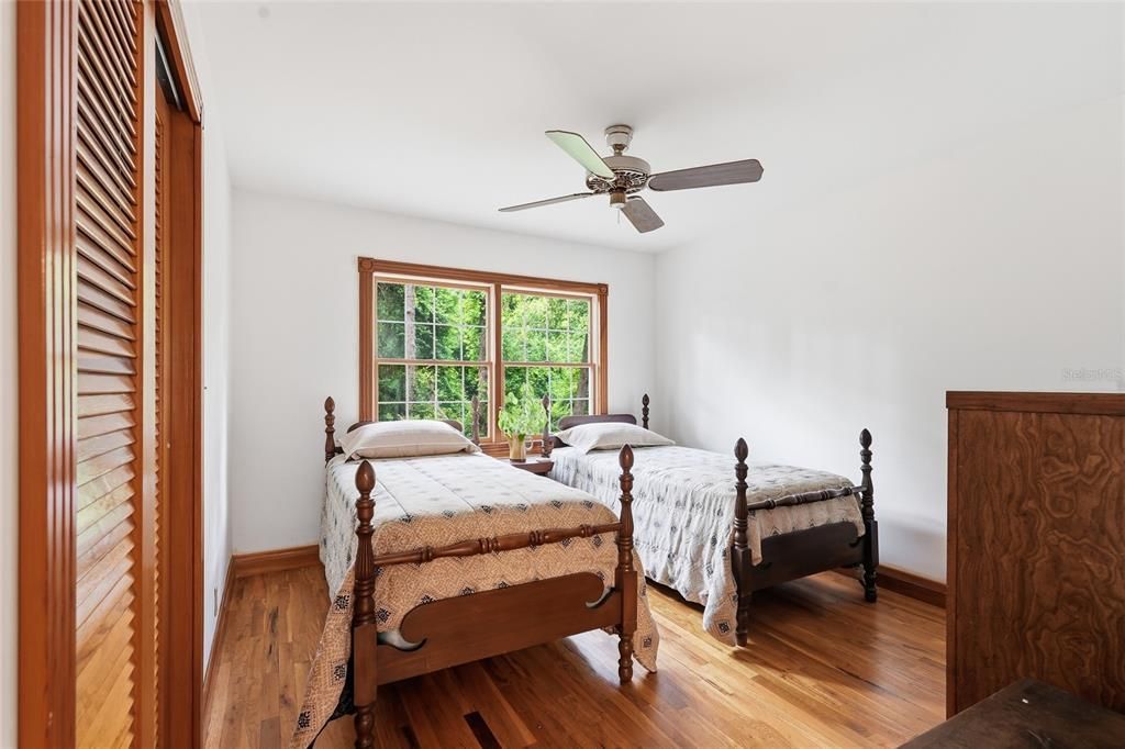 For Sale: $499,000 (3 beds, 3 baths, 2408 Square Feet)
