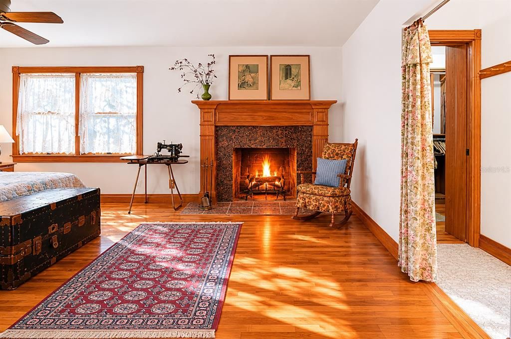 For Sale: $499,000 (3 beds, 3 baths, 2408 Square Feet)