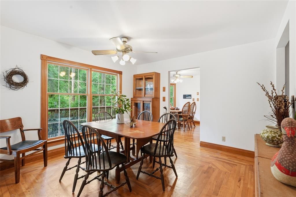 For Sale: $499,000 (3 beds, 3 baths, 2408 Square Feet)