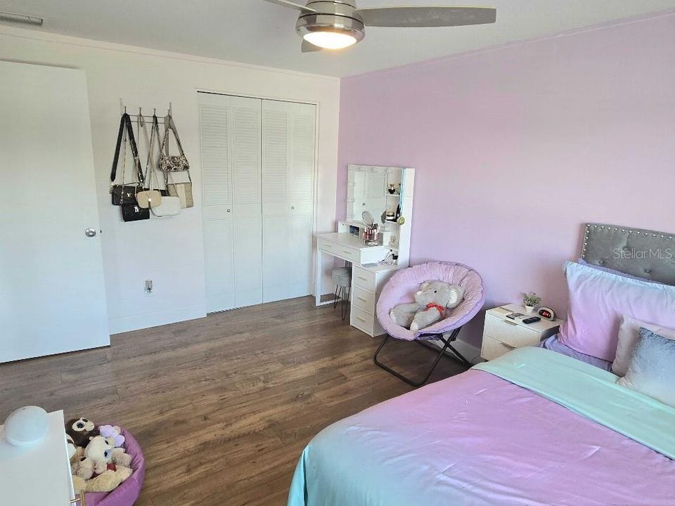 En Venta: $609,000 (4 camas, 3 baños, 2434 Pies cuadrados)