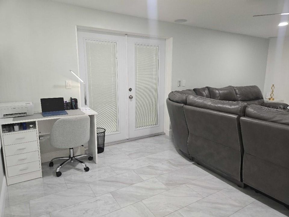 En Venta: $609,000 (4 camas, 3 baños, 2434 Pies cuadrados)