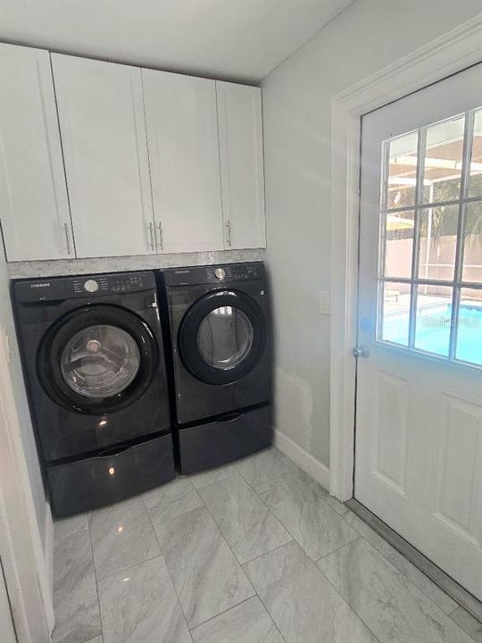 En Venta: $609,000 (4 camas, 3 baños, 2434 Pies cuadrados)