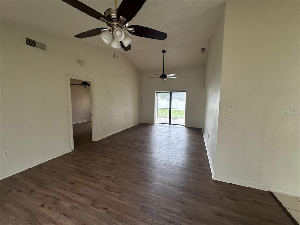 For Rent: $1,750 (3 beds, 2 baths, 1623 Square Feet)
