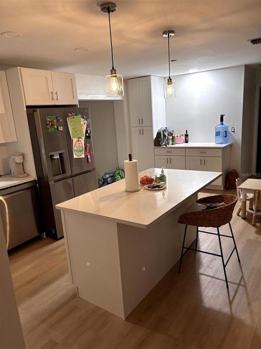 В аренду: $3,900 (4 спален, 2 ванн, 1692 Квадратных фут)