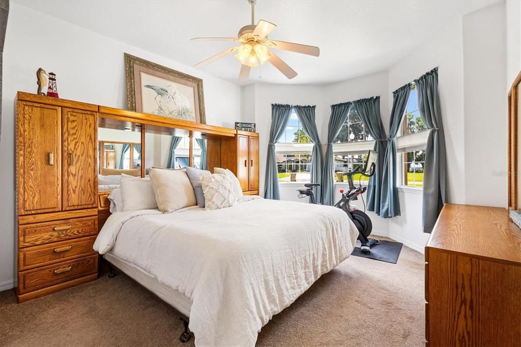 For Sale: $625,000 (3 beds, 2 baths, 1994 Square Feet)