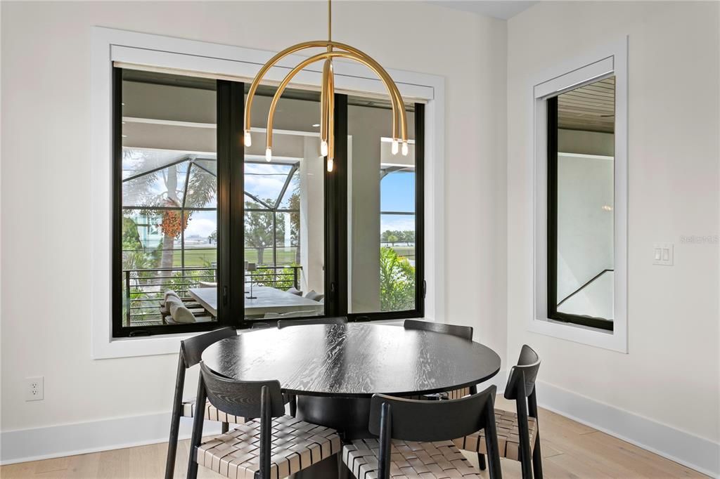 En Venta: $4,099,000 (5 camas, 5 baños, 5684 Pies cuadrados)