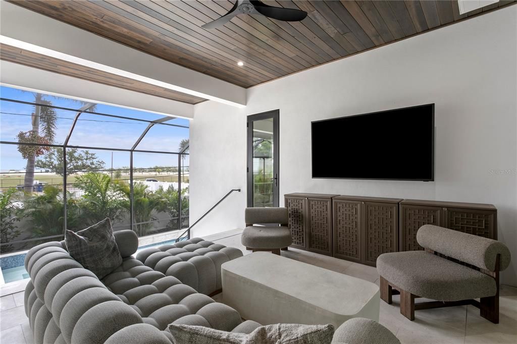 En Venta: $4,099,000 (5 camas, 5 baños, 5684 Pies cuadrados)