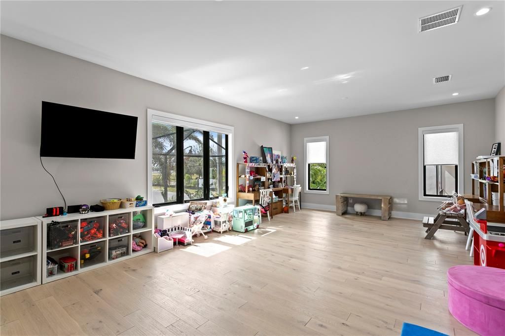 En Venta: $4,099,000 (5 camas, 5 baños, 5684 Pies cuadrados)