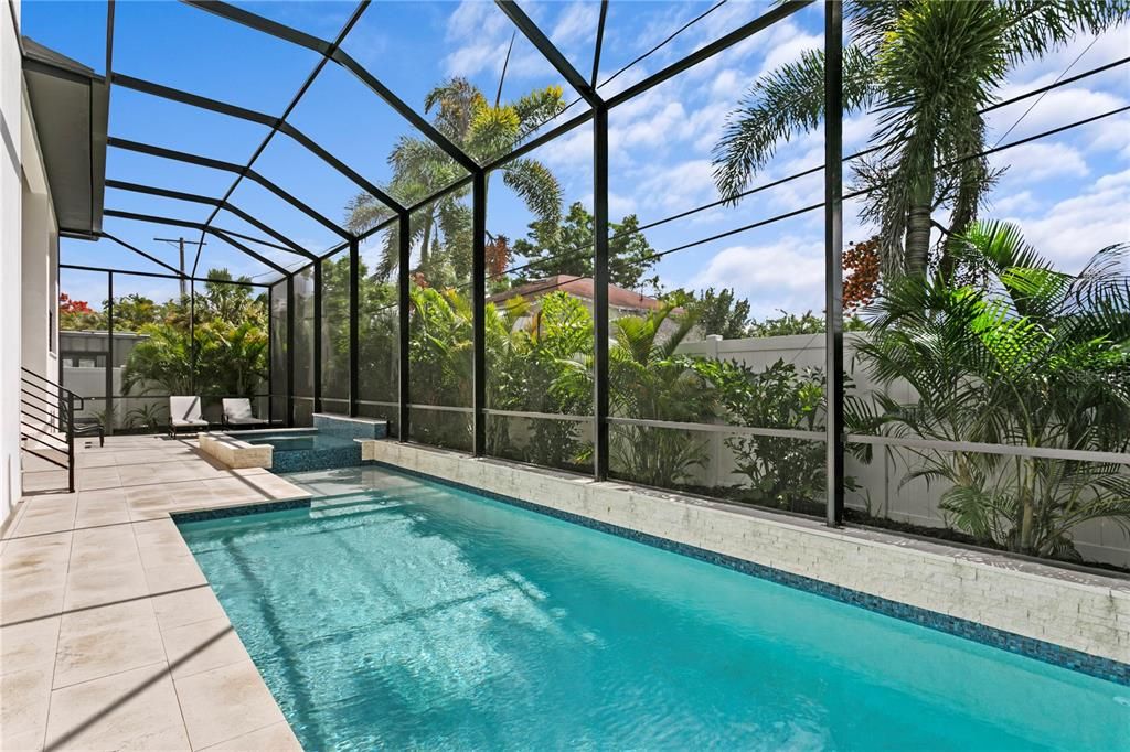 En Venta: $4,099,000 (5 camas, 5 baños, 5684 Pies cuadrados)