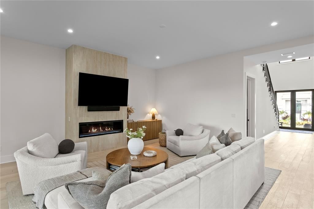 En Venta: $4,099,000 (5 camas, 5 baños, 5684 Pies cuadrados)