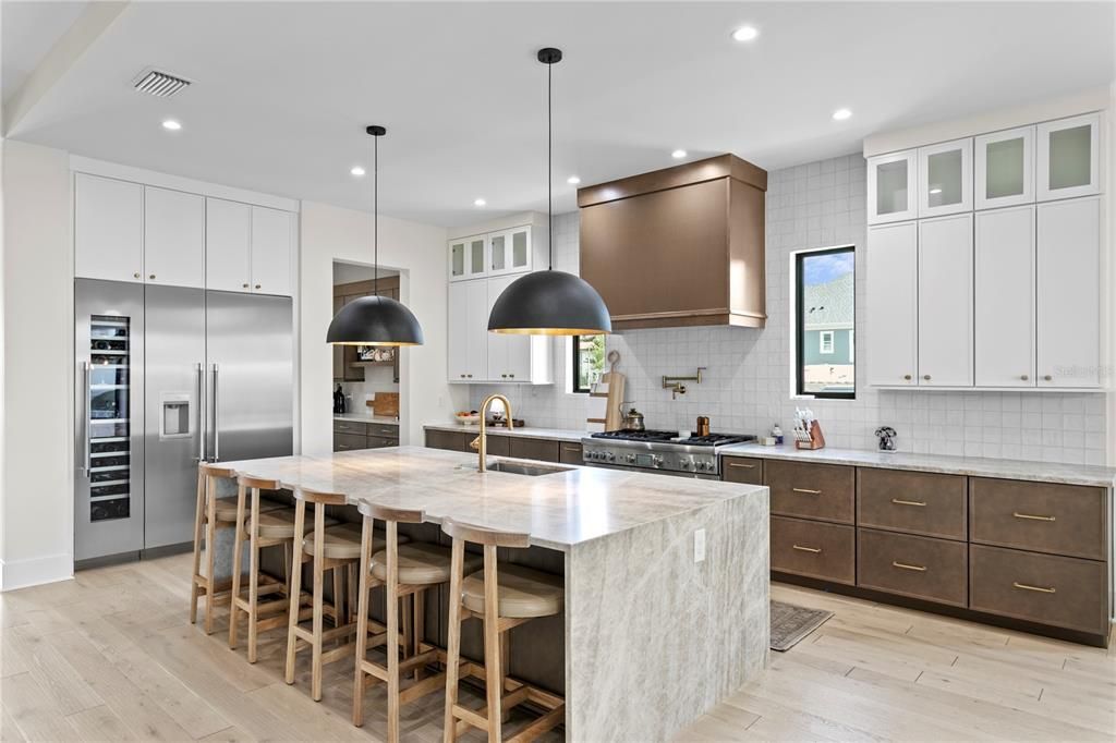 En Venta: $4,099,000 (5 camas, 5 baños, 5684 Pies cuadrados)
