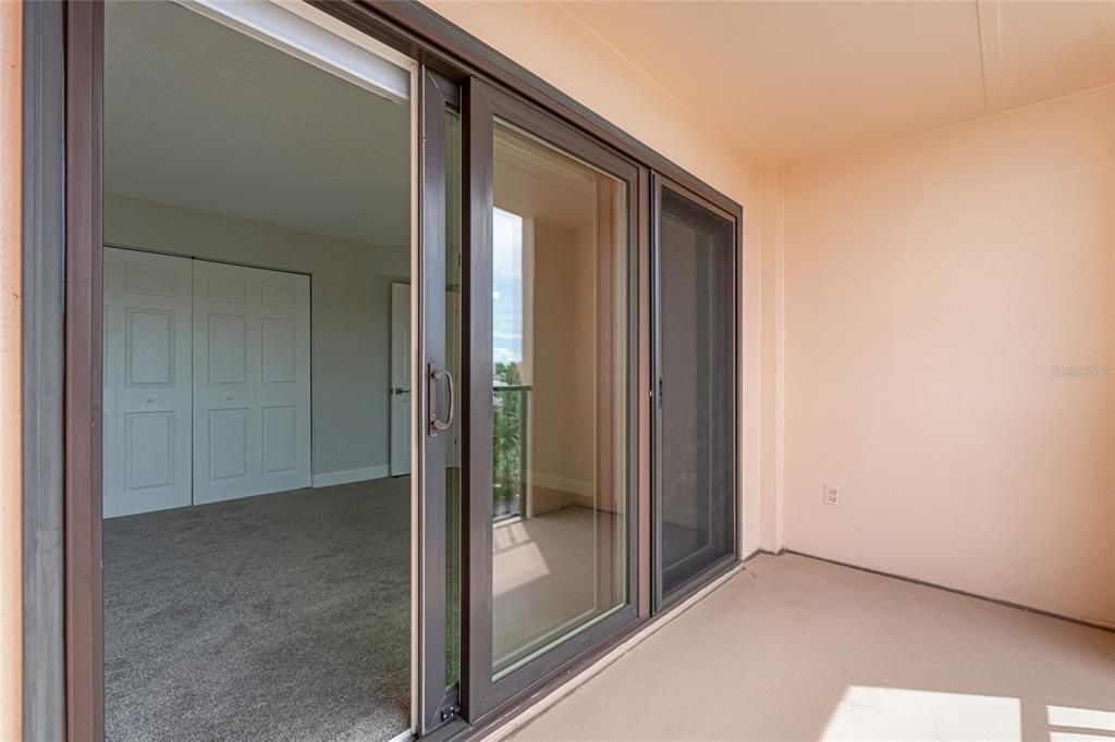 For Rent: $2,700 (2 beds, 2 baths, 966 Square Feet)