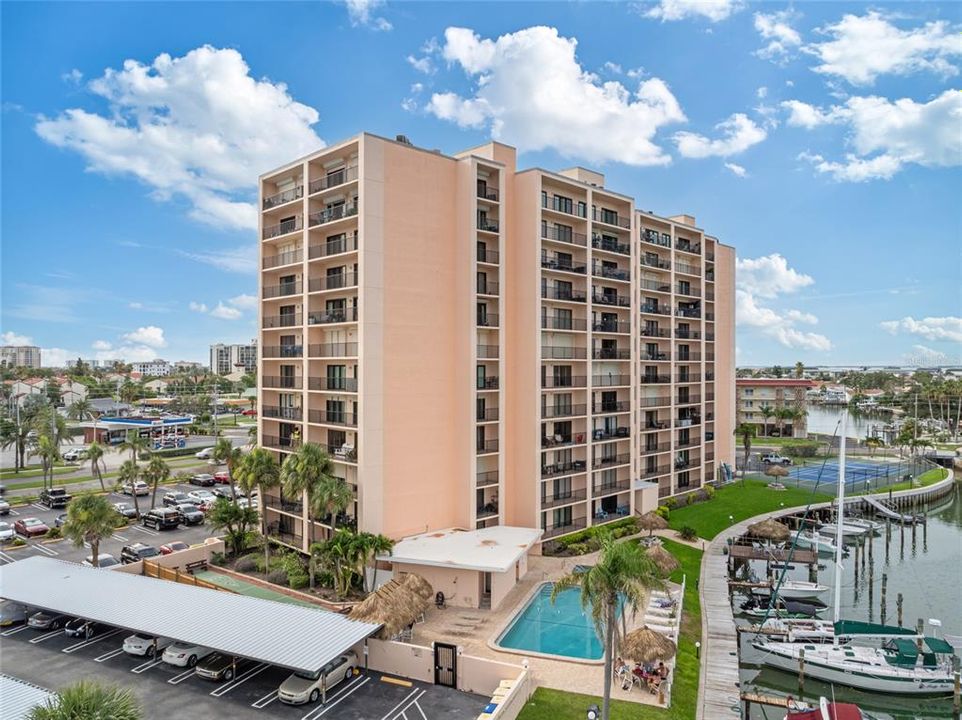 For Rent: $2,700 (2 beds, 2 baths, 966 Square Feet)
