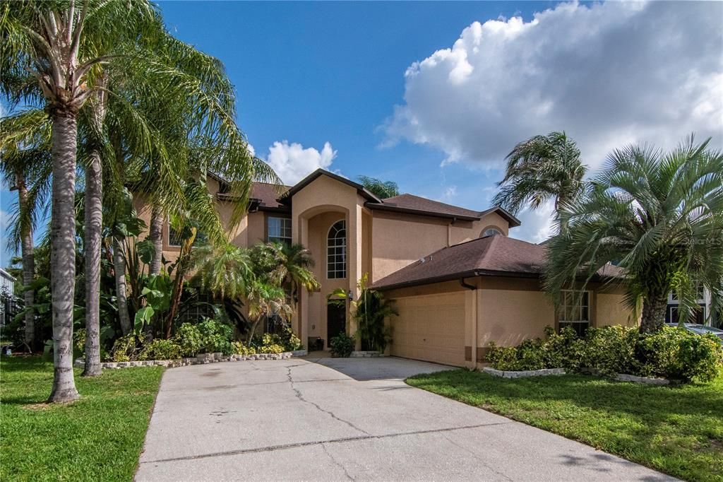 For Sale: $565,000 (5 beds, 2 baths, 3243 Square Feet)