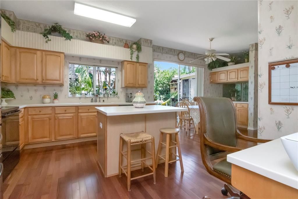 For Sale: $565,000 (5 beds, 2 baths, 3243 Square Feet)