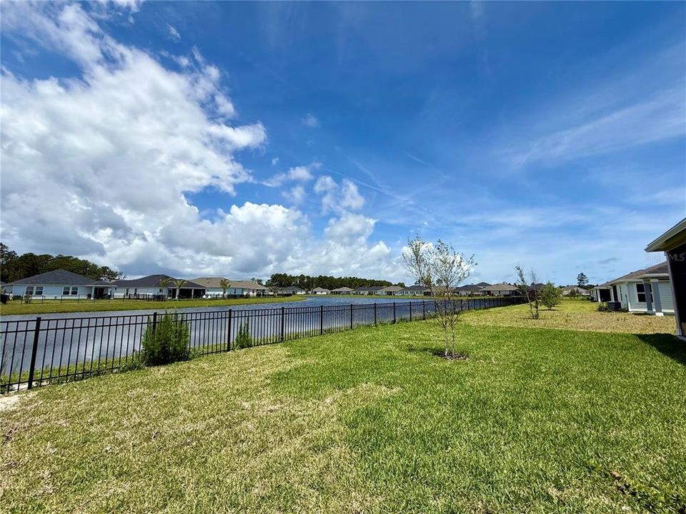 For Rent: $2,800 (4 beds, 2 baths, 2003 Square Feet)