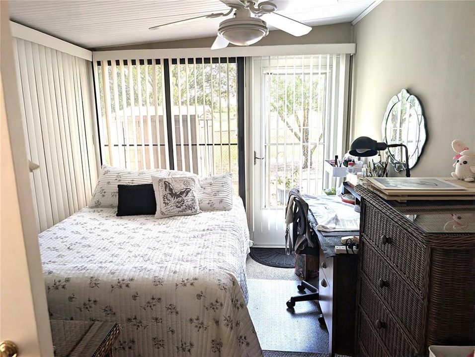 For Sale: $119,000 (2 beds, 1 baths, 686 Square Feet)