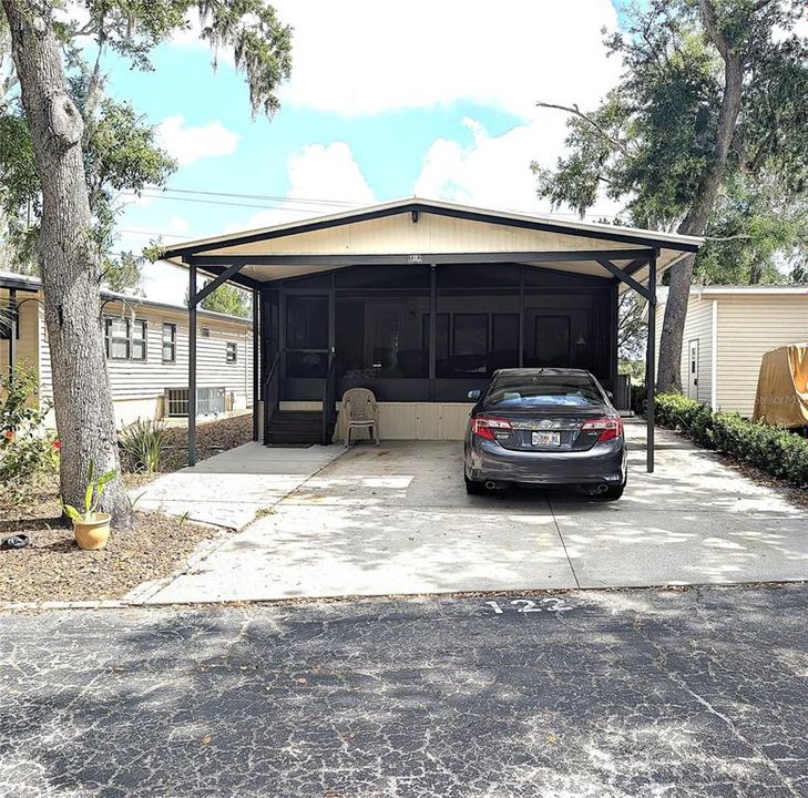 For Sale: $119,000 (2 beds, 1 baths, 686 Square Feet)